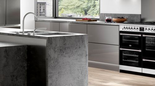 A grey kitchen with a Belling Cookcentre Deluxe cooker installed